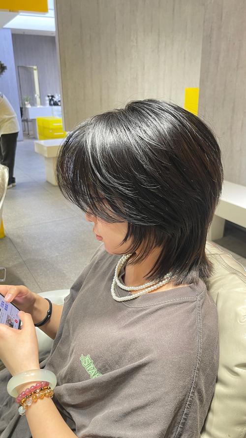 帅气女生短发发型推荐_干练自信又时尚,你的专属风格宣言 帅气女生短发发型推荐_干练自信又时尚,你的专属风格宣言