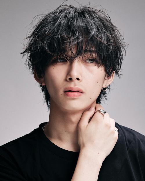 日式发型打理起来麻烦吗_温柔空气感，显脸小又时尚