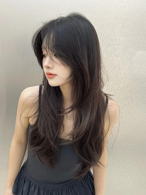 中长发型 直发中长发_百搭时尚,气质多变! 中长发型 直发中长发_百搭时尚,气质多变!