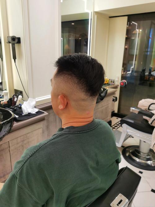 平后脑勺留啥发型好看_后脑勺丰盈显饱满 平后脑勺留啥发型好看_后脑勺丰盈显饱满