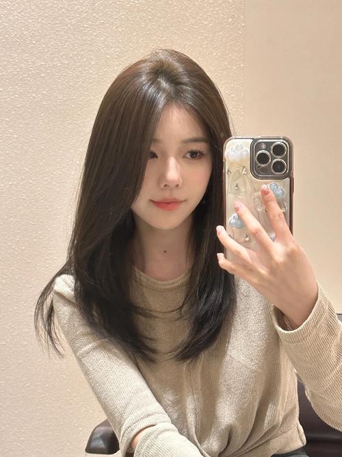 45岁圆脸最耐看的发型_波波头锁骨发显精致优雅 45岁圆脸最耐看的发型_波波头锁骨发显精致优雅