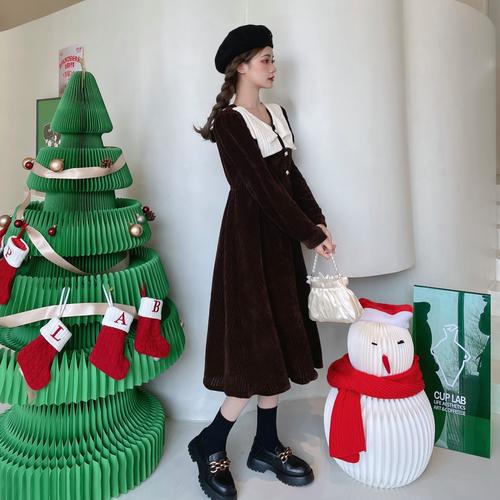 灯芯绒长裙搭配图片_复古时尚,保暖显瘦,秋冬必备! 灯芯绒长裙搭配图片_复古时尚,保暖显瘦,秋冬必备!