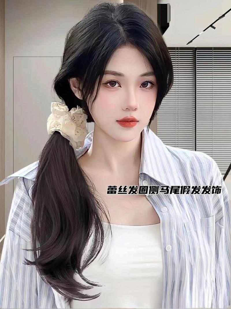大圆脸扎什么侧马尾好看_圆脸女孩看过来！高马尾显活泼，低马尾显温婉，鱼骨辫精致！