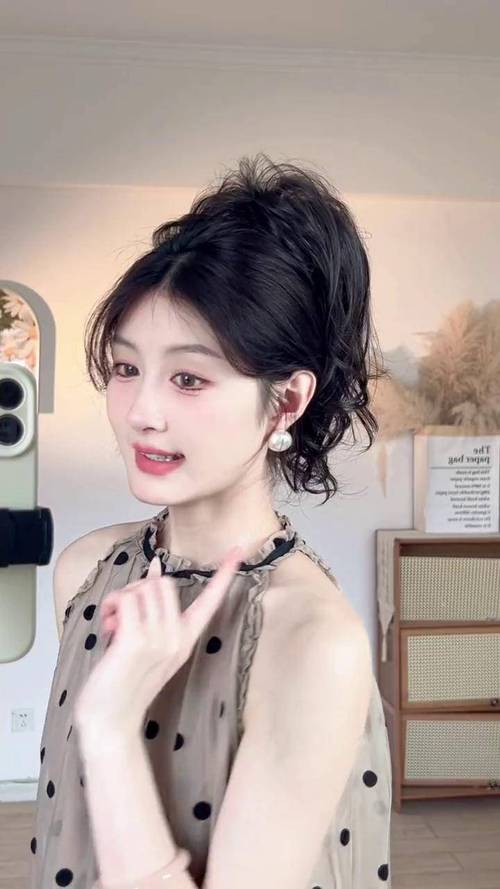 夏天最凉快的发型_寸头短发清爽利落,适合夏季运动男士 夏天最凉快的发型_寸头短发清爽利落,适合夏季运动男士