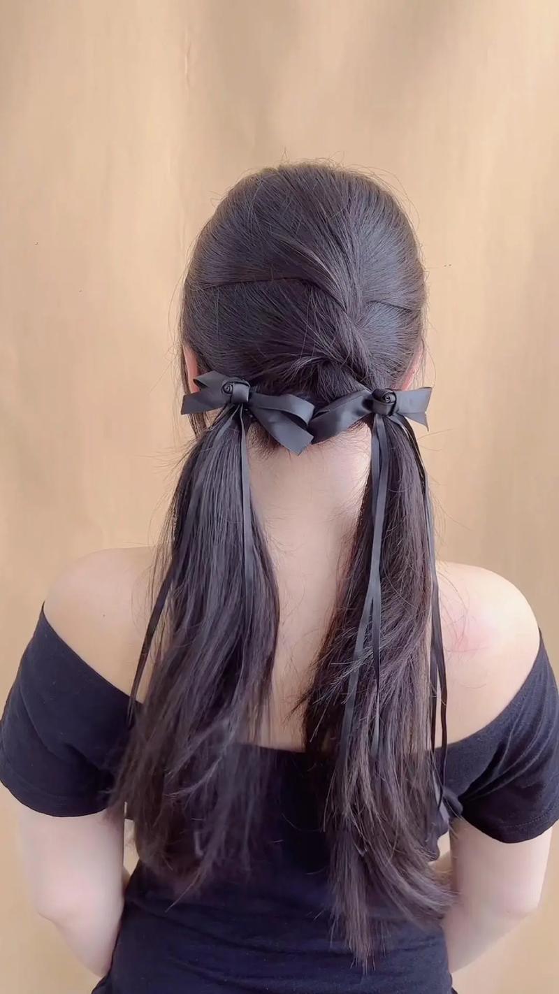 扎成马尾在后脑勺一甩一甩的_经典发型,头皮养护要注意! 扎成马尾在后脑勺一甩一甩的_经典发型,头皮养护要注意!