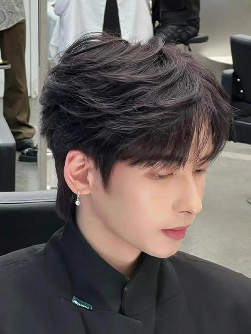 帅气发型推荐中长发_男生中长发发型多样,个性十足! 帅气发型推荐中长发_男生中长发发型多样,个性十足!