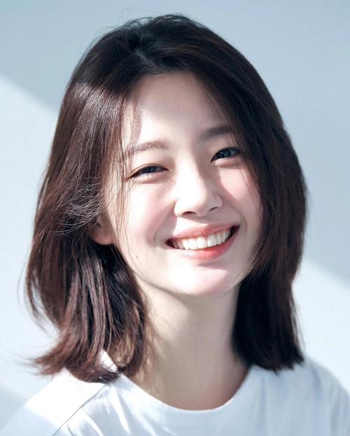 倒瓜子脸适合的发型_瓜子脸发型修饰指南