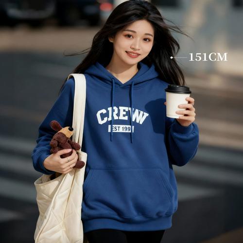 戴帽卫衣外套搭配图片_卫衣外套搭配技巧与风格解析