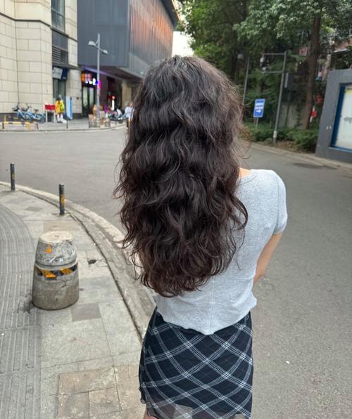 发量多的女生发型_5款短发发型推荐 发量多的女生发型_5款短发发型推荐