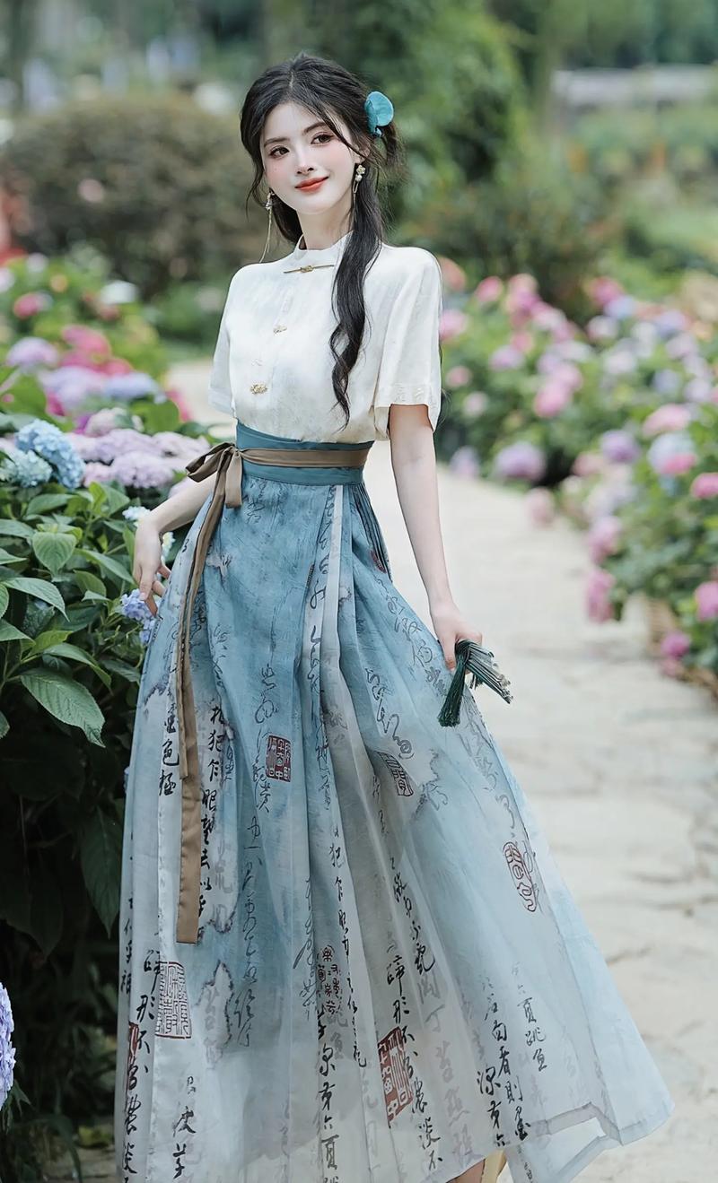 配马面裙的鞋子图片_马面裙配什么鞋？解锁复古多样风！