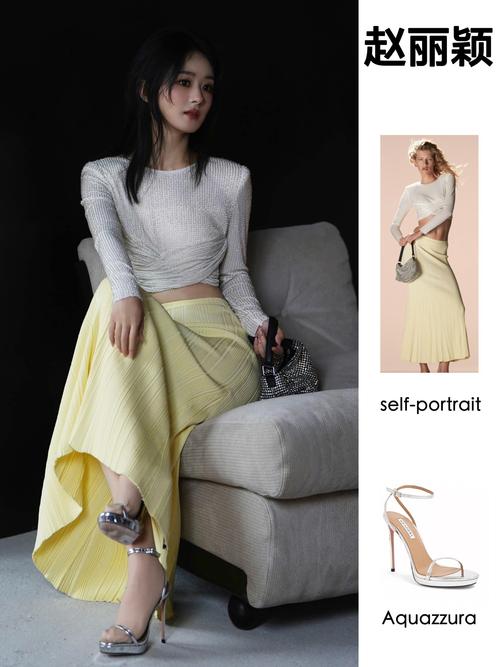 黄色连衣裙配什么色高跟鞋_黄色连衣裙，优雅收腰，多搭百搭显时尚