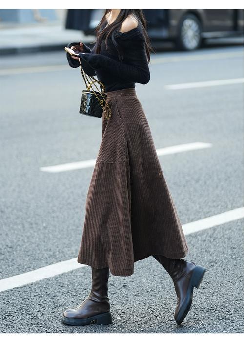 灯芯绒直筒半身裙搭配_秋冬百搭气质款