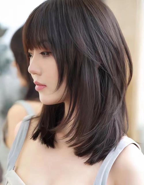 小头小脸适合的发型_显脸长蓬松显年轻 小头小脸适合的发型_显脸长蓬松显年轻