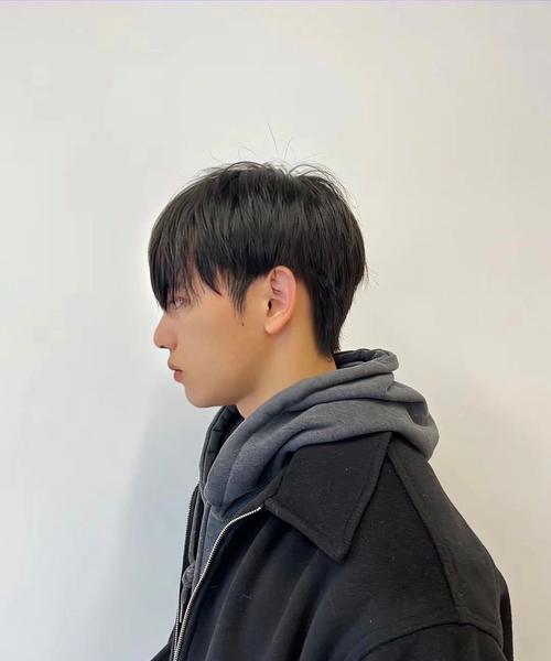 男士扁头适合什么发型_发型修饰技巧