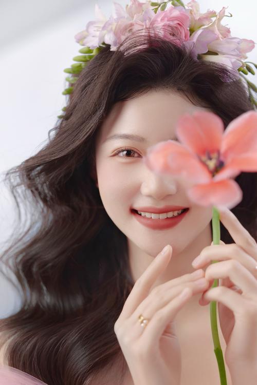 韩国女生裸妆化妆步骤_自然清透,简单打造无瑕美肌 韩国女生裸妆化妆步骤_自然清透,简单打造无瑕美肌