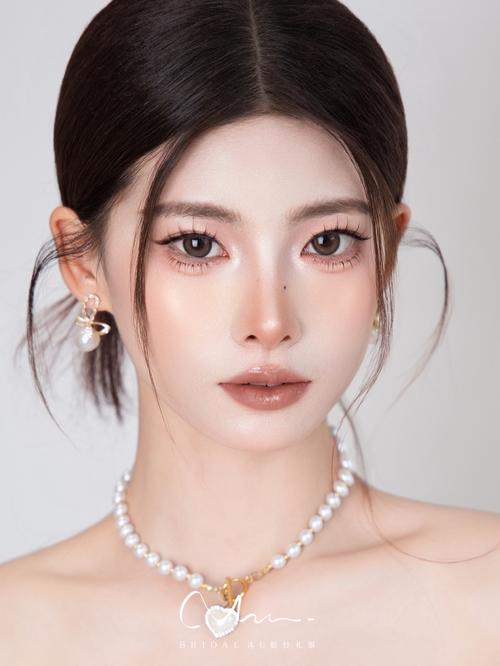 韩国裸妆化妆教程新手化妆_2分钟自然美肌,简单又好看 韩国裸妆化妆教程新手化妆_2分钟自然美肌,简单又好看