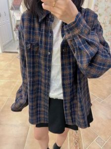 藏青色格子衬衫配什么裤子_藏青衬衫配裤指南，百搭显时尚