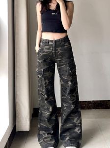 50岁女人适合穿迷彩裤吗_50岁女性迷彩裤，个性时尚百搭实用