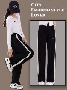 女黑色运动裤穿衣搭配_运动个性吊带配黑裤，显瘦又时尚！