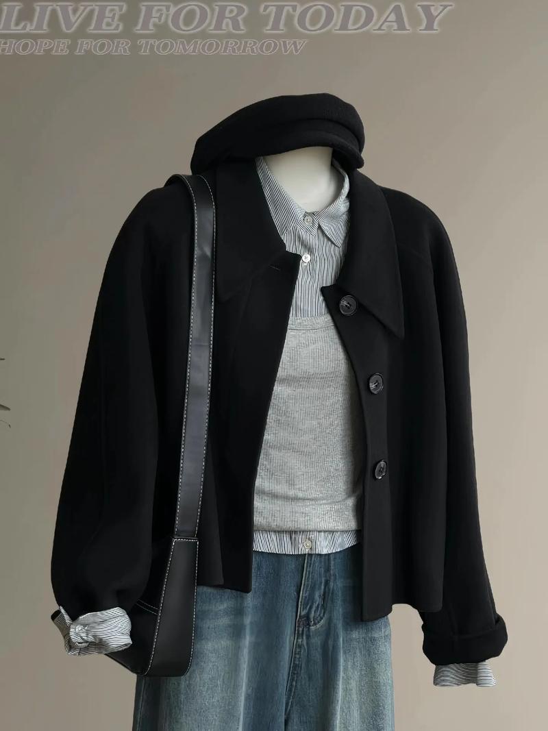 女士黑色上衣配什么色裤子好看_白裤清爽，蓝裤休闲，灰裤高级，彩裤吸睛！