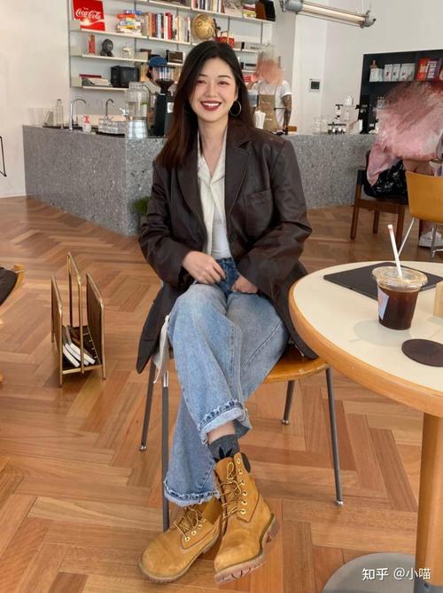 黄鞋怎么搭配衣服好看_活力个性,百变时尚! 黄鞋怎么搭配衣服好看_活力个性,百变时尚!