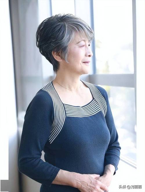 65岁老年人短发发型_40-65岁女性活力短发推荐,减龄显气质! 65岁老年人短发发型_40-65岁女性活力短发推荐,减龄显气质!