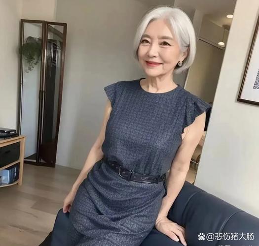 旧上海太太发型_自然白发+简约穿搭，优雅不输年轻人