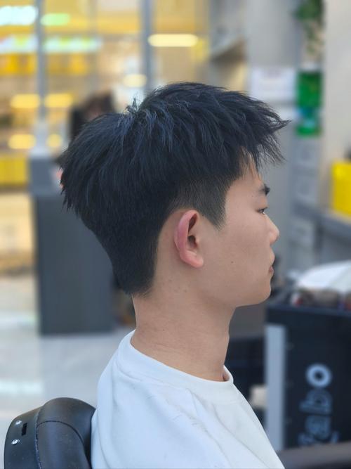 摩根前刺发型好打理吗_摩根前刺发型清爽易打理 摩根前刺发型好打理吗_摩根前刺发型清爽易打理