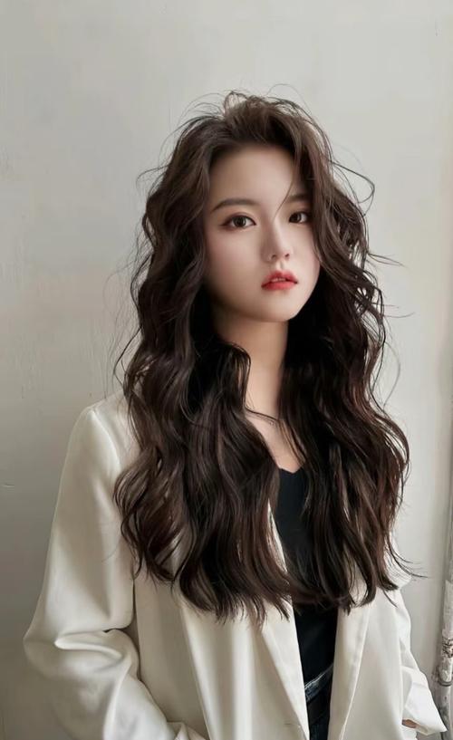 妩媚波浪长卷发_大波浪卷发,慵懒又显气质,修饰脸型超棒! 妩媚波浪长卷发_大波浪卷发,慵懒又显气质,修饰脸型超棒!