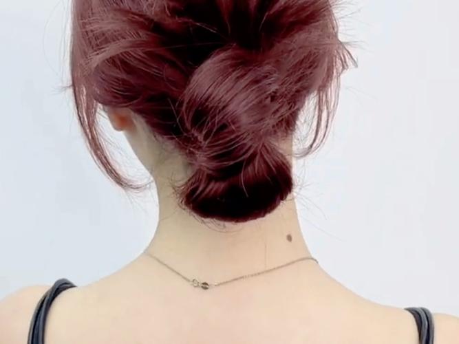 成年女性扎头发样式大全_半扎侧麻花辫高丸子头高马尾花苞公主盘发 成年女性扎头发样式大全_半扎侧麻花辫高丸子头高马尾花苞公主盘发