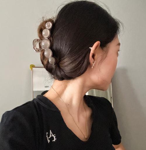 全是发夹的发型照片_多彩发夹,解锁发型新时尚! 全是发夹的发型照片_多彩发夹,解锁发型新时尚!