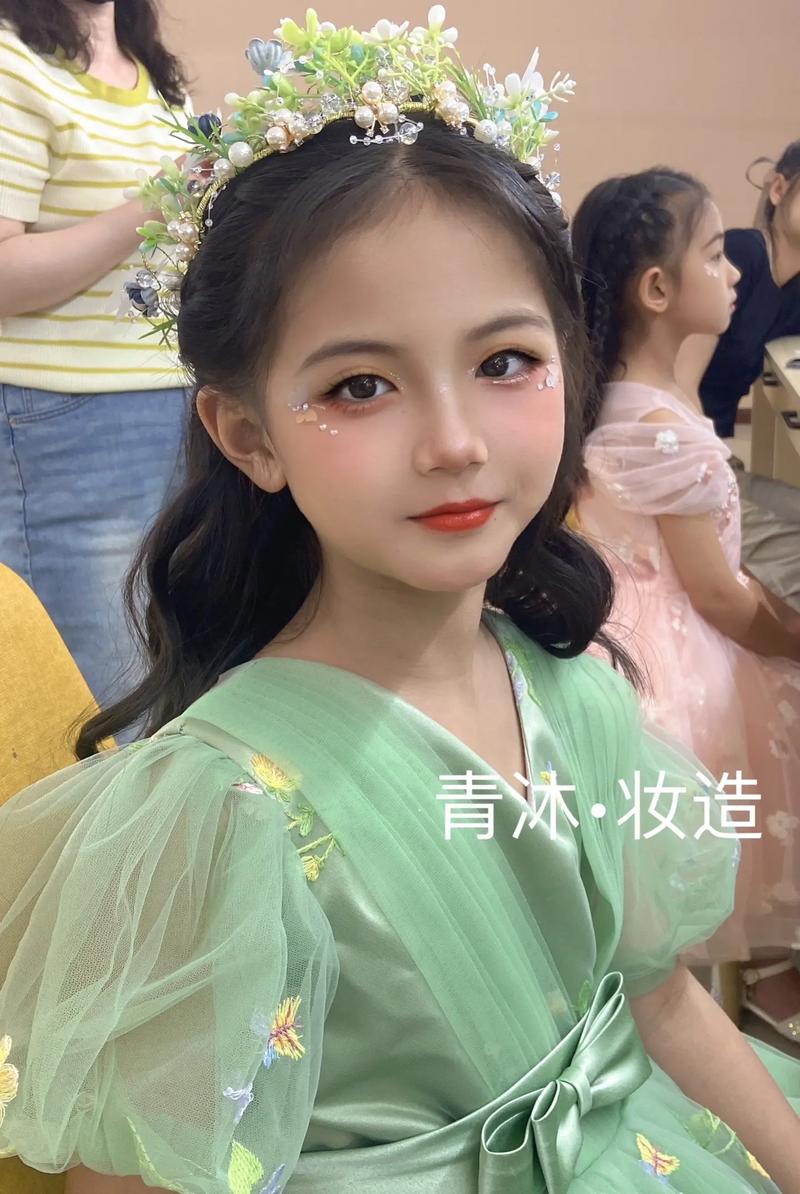 13岁女生可以化妆吗_女孩13岁爱美化妆？别禁止，教对方法更健康