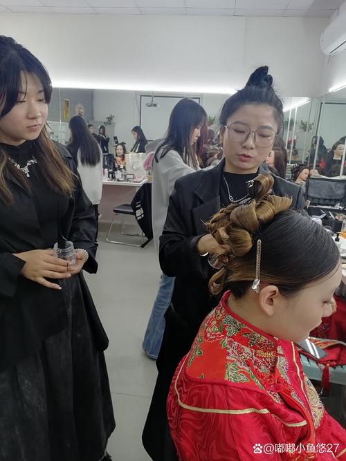 一次性发型和化妆去哪里做_选化妆发型,影楼服务多样,丰俭由人 一次性发型和化妆去哪里做_选化妆发型,影楼服务多样,丰俭由人