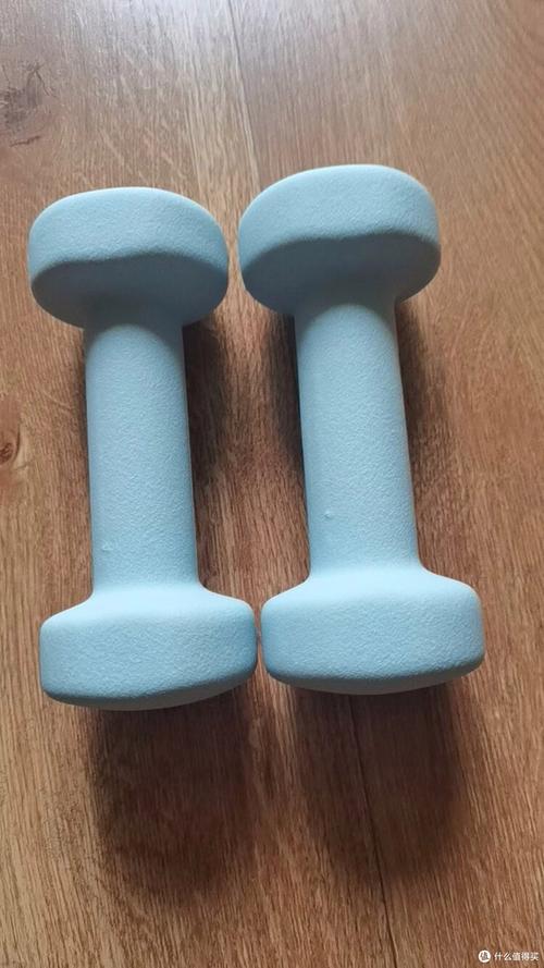 2千克哑铃有锻炼效果吗_新手塑形好帮手，2kg哑铃超实用！