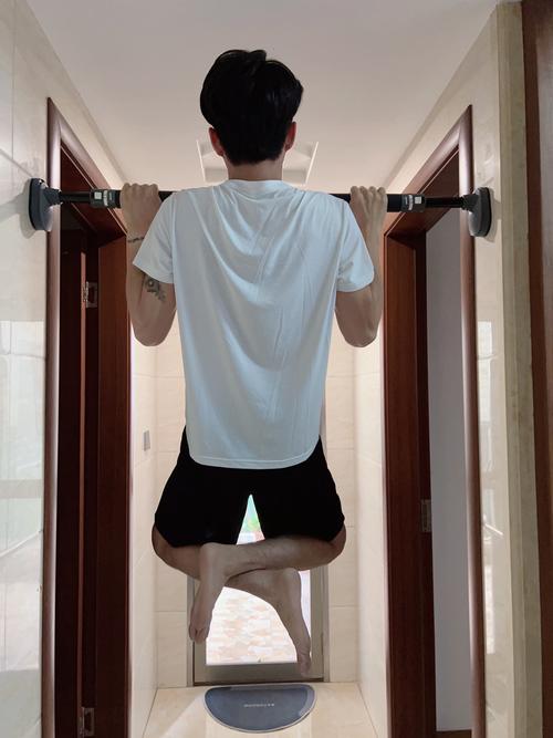 练单杠的正确方法_单杠训练助长高,方法对坚持好! 练单杠的正确方法_单杠训练助长高,方法对坚持好!