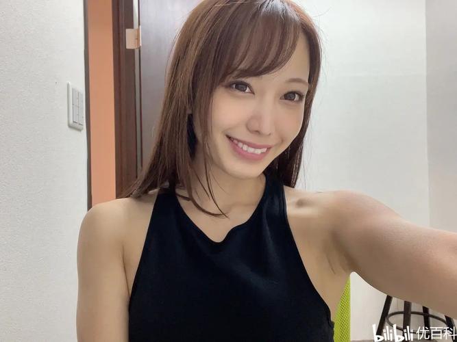 弥生美月瑜伽裤最经典三个款式_弥生美月推荐黑色高腰瑜伽裤,舒适显瘦百搭! 弥生美月瑜伽裤最经典三个款式_弥生美月推荐黑色高腰瑜伽裤,舒适显瘦百搭!