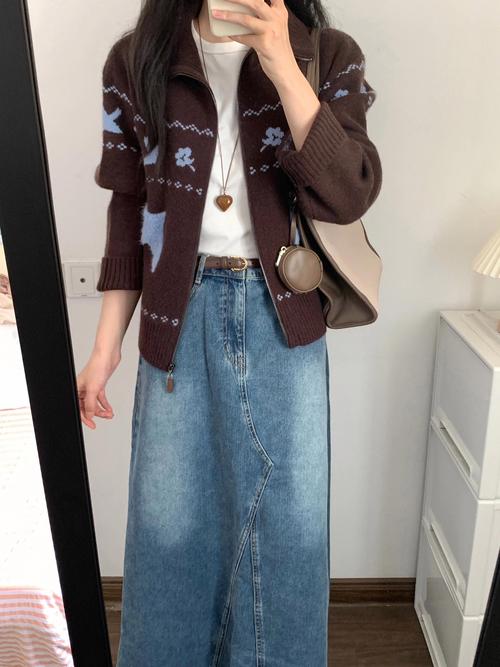 拉链毛衣开衫毛衣搭配什么裤子_毛衣百搭!拉链款时尚又保暖,秋冬必备 拉链毛衣开衫毛衣搭配什么裤子_毛衣百搭!拉链款时尚又保暖,秋冬必备