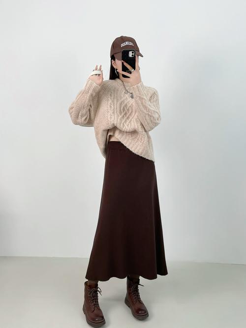 春秋裙子配什么鞋子好看_裙装巧搭鞋，四季显风采