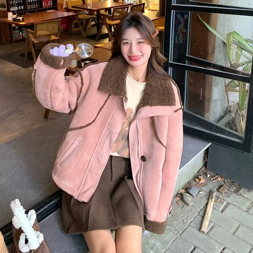 皮粉色配什么颜色好看_皮粉色百搭时尚,与黑白灰蓝绿搭配皆好看 皮粉色配什么颜色好看_皮粉色百搭时尚,与黑白灰蓝绿搭配皆好看