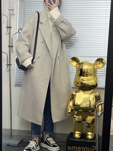 杏白色大衣配什么内搭_杏白大衣巧搭配,显气质显层次 杏白色大衣配什么内搭_杏白大衣巧搭配,显气质显层次