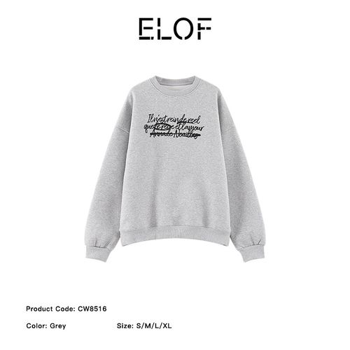 深灰色百褶裙配卫衣_深灰百褶裙多款搭配，显瘦又气质！