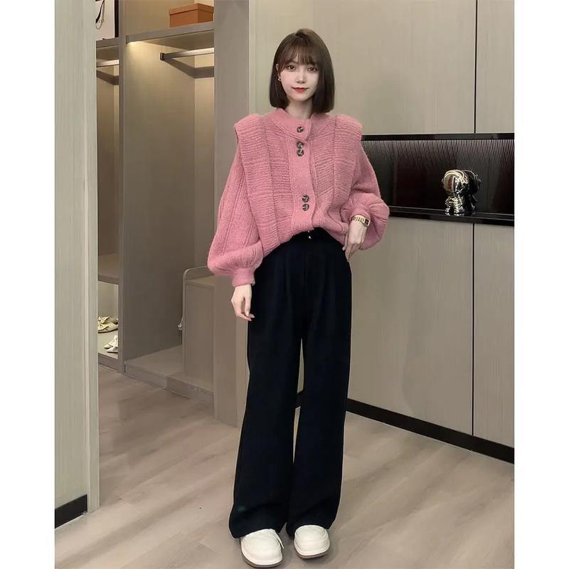 灯芯绒阔腿裤配什么上衣_毛衣+灯芯绒阔腿裤，舒适时尚！