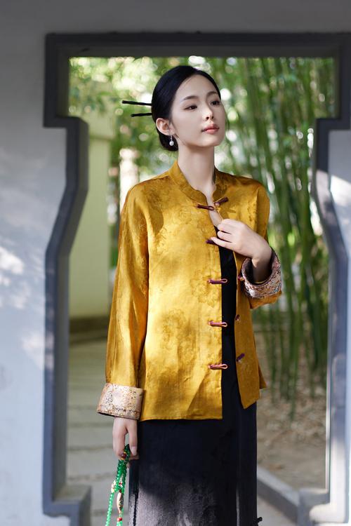 起个能火的香云纱穿搭博主名_香云纱风尚引领者 起个能火的香云纱穿搭博主名_香云纱风尚引领者