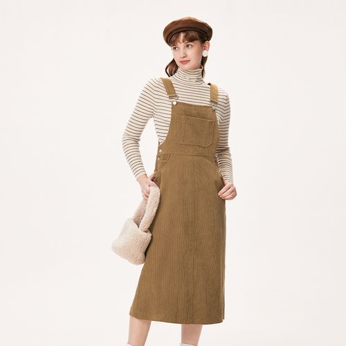 灯芯绒裙子搭配_卡其灯芯绒裤显气质，红焦糖色可选