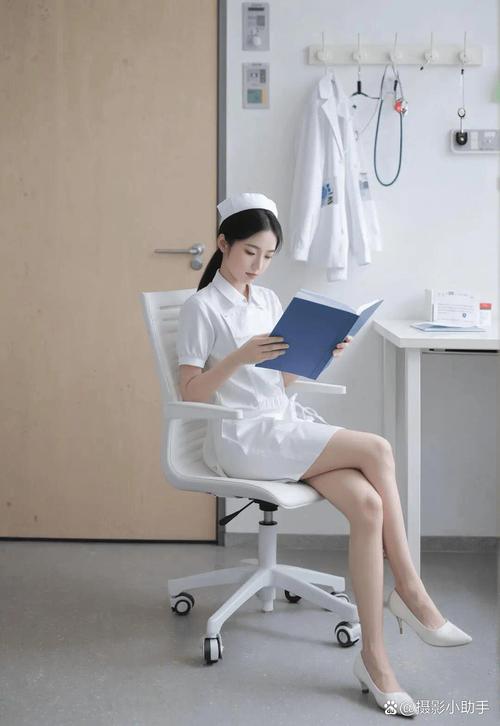 护士包臀裙配什么裤子_冬季保暖夏季优雅