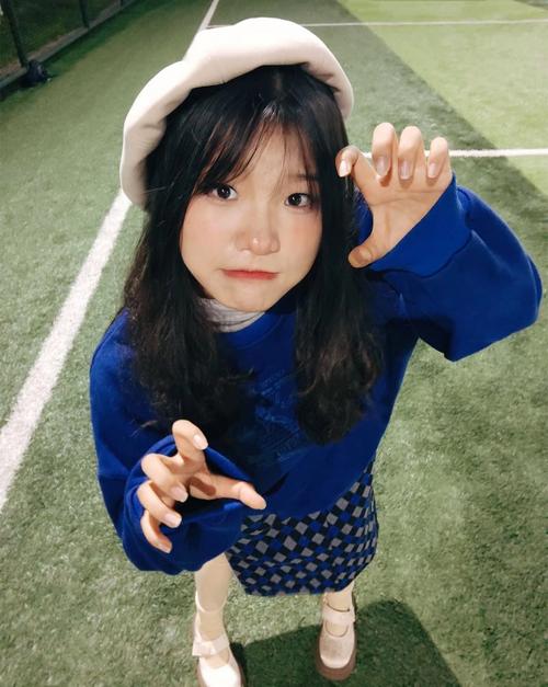 贝雷帽可以搭配卫衣吗_贝雷帽配卫衣 时尚百搭显活力