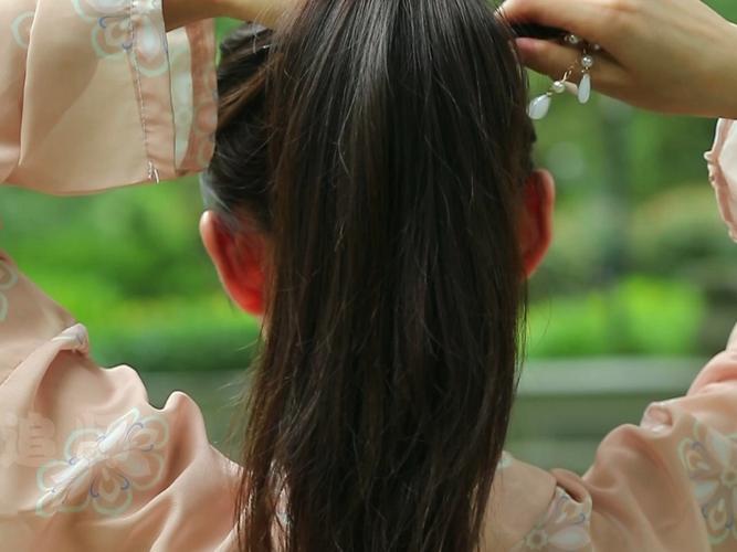 单螺髻是妇女还是少女发型_春秋战国流行发髻,单螺髻优雅成熟 单螺髻是妇女还是少女发型_春秋战国流行发髻,单螺髻优雅成熟