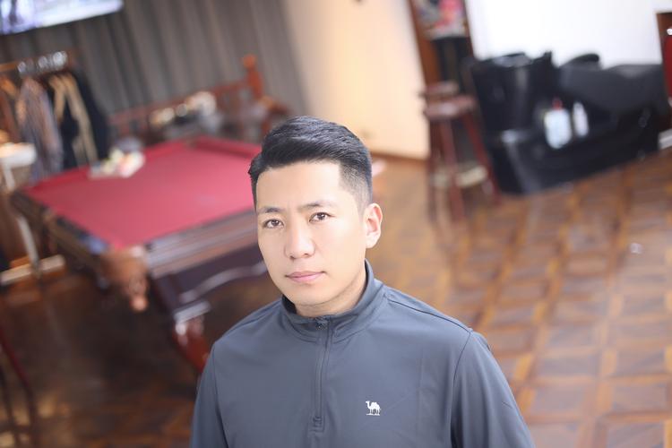 男港星发型_成熟魅力与时代印记 男港星发型_成熟魅力与时代印记