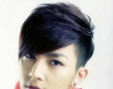 斜庞克发型显白时尚，个性十足！