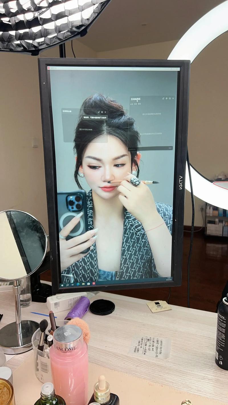 人中那个化妆叫什么_缩短人中显年轻